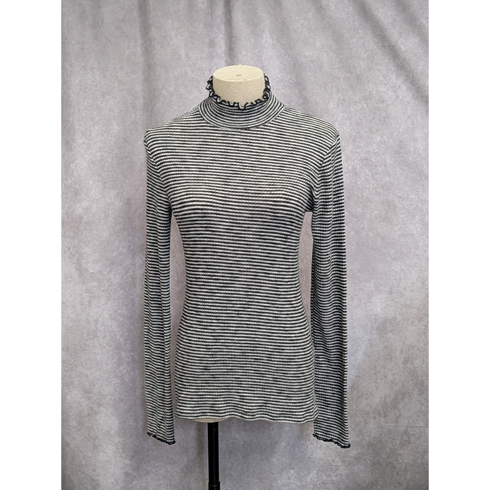 Abercrombie & Fitch Womens Black White Striped Lettuce Edge Mock Neck Top Small